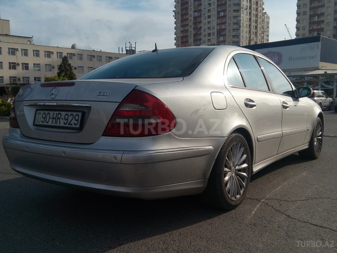 Mercedes E 270 2003, 270,000 km - 2.7 l - Bakı