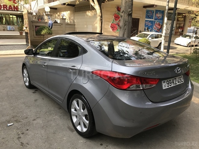 Hyundai Elantra 2012, 75,000 km - 1.8 л - Bakı