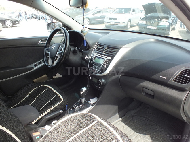 Hyundai Accent 2012, 79,000 km - 1.6 l - Bakı