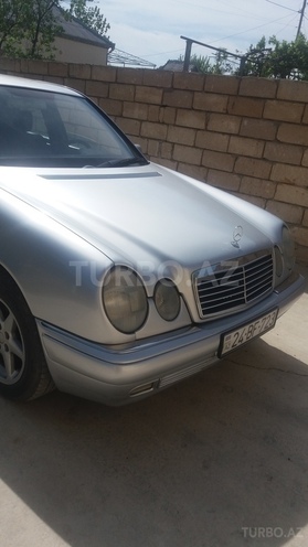 Mercedes E 230 1995, 370,000 km - 2.3 l - Şirvan