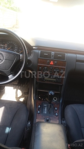 Mercedes E 230 1995, 370,000 km - 2.3 l - Şirvan