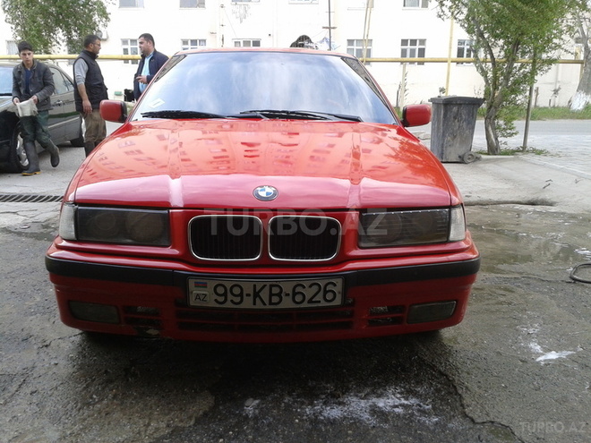 BMW 318 1993, 355,000 km - 1.9 l - Sumqayıt