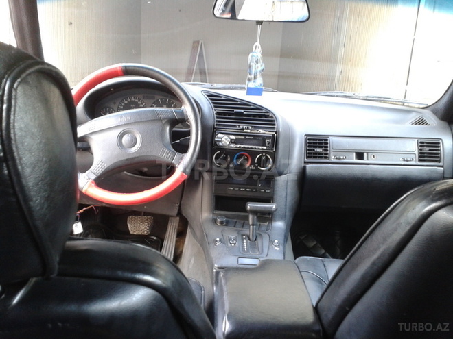 BMW 318 1993, 355,000 km - 1.9 l - Sumqayıt