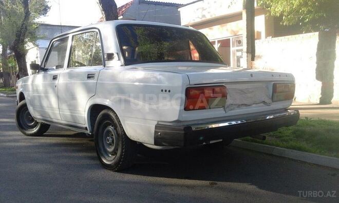 LADA (VAZ) 2107 2008, 70,000 km - 1.6 л - Qax