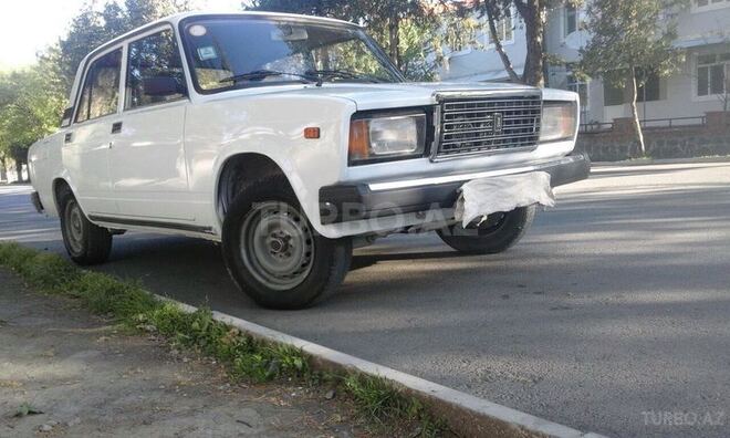 LADA (VAZ) 2107 2008, 70,000 km - 1.6 л - Qax