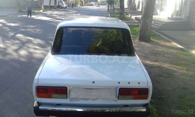 LADA (VAZ) 2107 2008, 70,000 km - 1.6 л - Qax