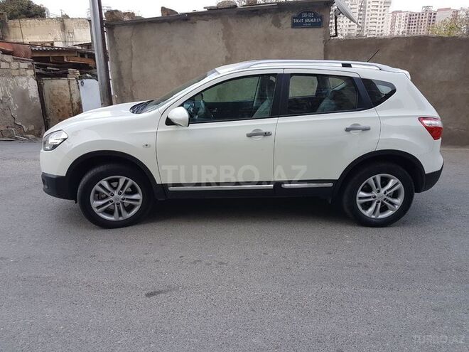 Nissan Qashqai 2013, 9,400 km - 2.0 l - Bakı