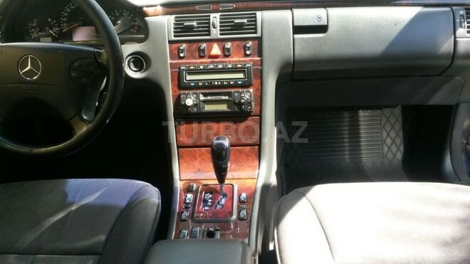 Mercedes E 240 2000, 188,170 km - 2.4 l - Ağcabədi