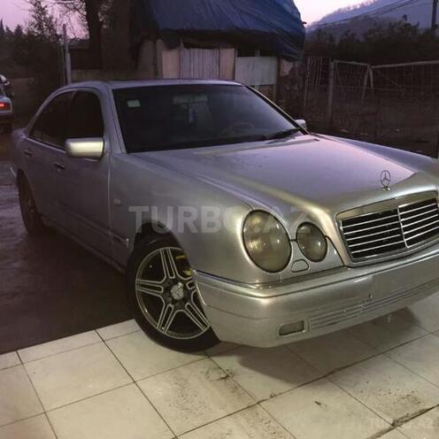 Mercedes E 300 1999, 333,524 km - 3.0 l - Lənkəran