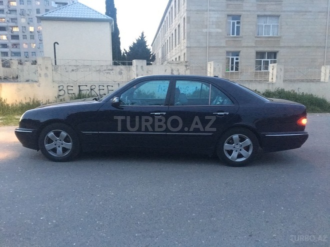 Mercedes E 270 2001, 279,000 km - 2.7 l - Bakı