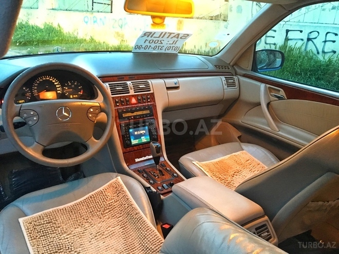 Mercedes E 270 2001, 279,000 km - 2.7 l - Bakı