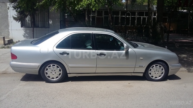 Mercedes E 200 1999, 221,000 km - 2.3 l - Mingəçevir