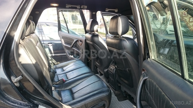 Mercedes ML 320 2002, 259,000 km - 3.2 л - Bakı