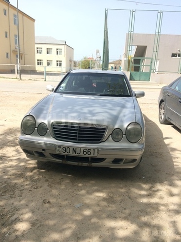 Mercedes E 240 2000, 229,400 km - 2.6 l - Bakı