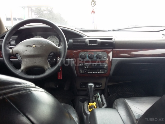 Chrysler  2001, 325,000 km - 2.0 l - Bakı