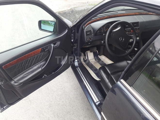 Mercedes C 240 1999, 214,000 km - 2.4 l - Zaqatala