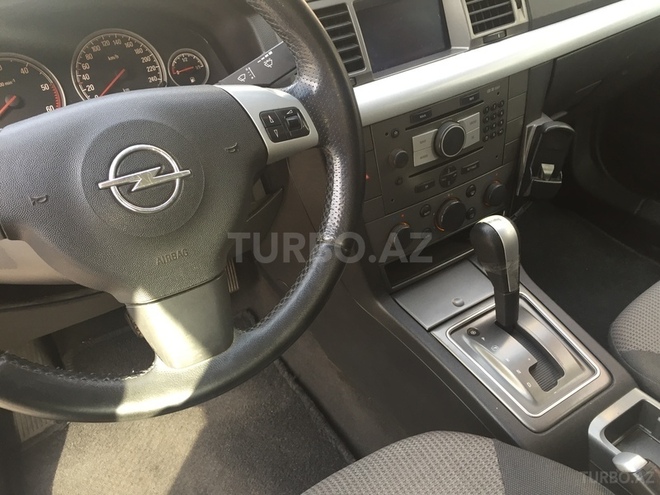 Opel Vectra 2005, 240,000 km - 2.0 л - Bakı