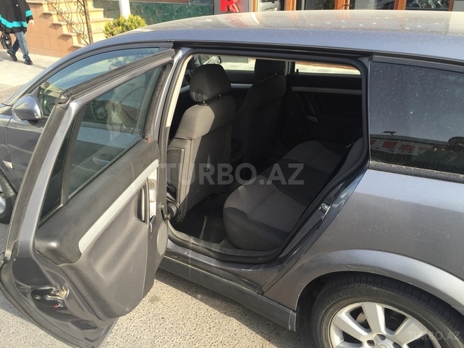 Opel Vectra 2005, 240,000 km - 2.0 л - Bakı
