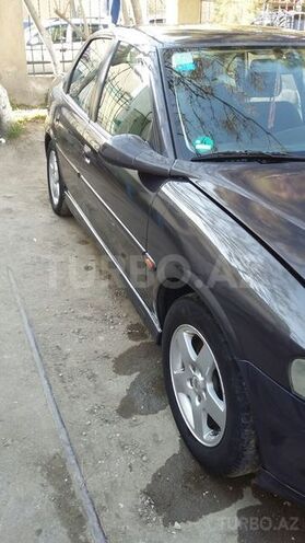 Opel Vectra 2000, 175,000 km - 1.8 l - Bakı