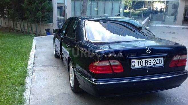 Mercedes E 240 2001, 230,000 km - 2.6 л - Bakı