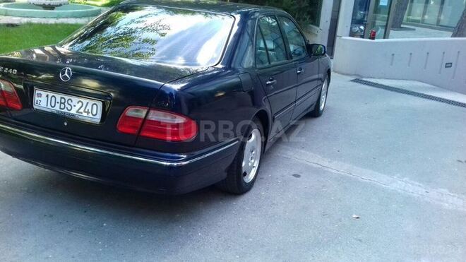 Mercedes E 240 2001, 230,000 km - 2.6 л - Bakı