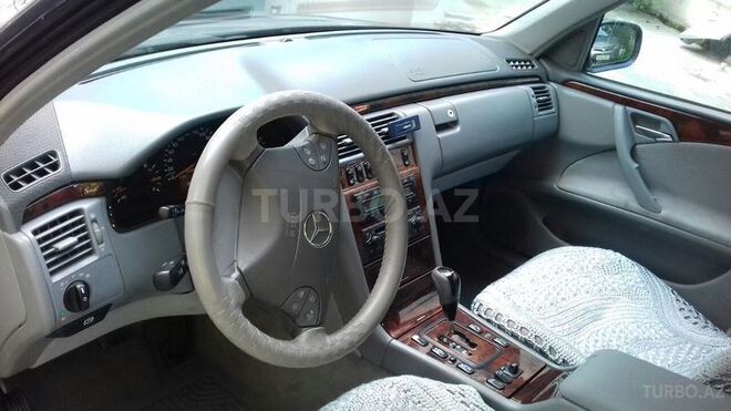 Mercedes E 240 2001, 230,000 km - 2.6 л - Bakı