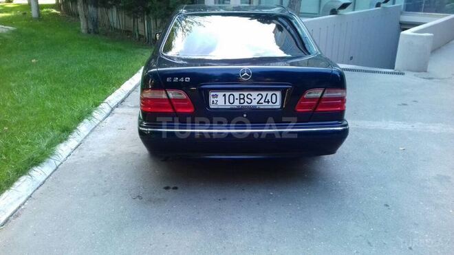Mercedes E 240 2001, 230,000 km - 2.6 л - Bakı