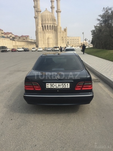 Mercedes E 240 2002, 268,000 km - 2.6 l - Bakı