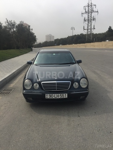 Mercedes E 240 2002, 268,000 km - 2.6 l - Bakı