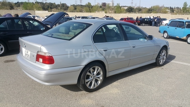 BMW 525 2001, 294,000 km - 2.5 l - Bakı