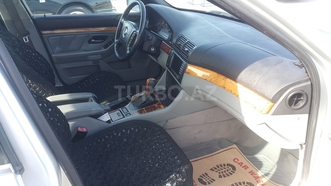 BMW 525 2001, 294,000 km - 2.5 l - Bakı