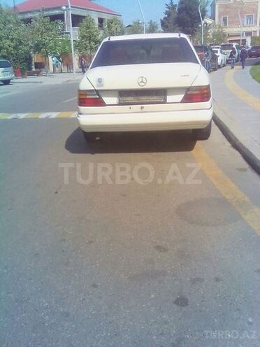 Mercedes E 200 1994, 365,000 km - 2.0 l - Bakı