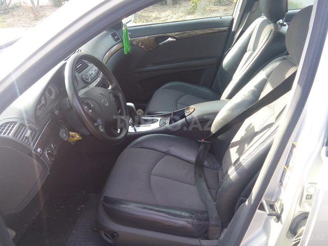 Mercedes E 270 2003, 175,000 km - 2.7 l - Bakı