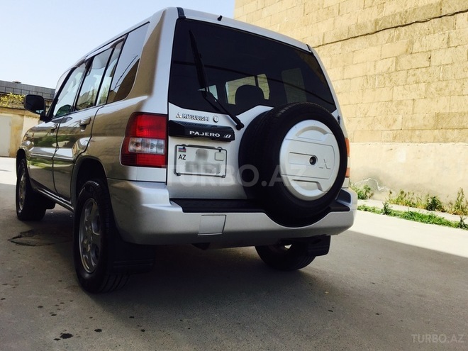 Mitsubishi Pajero io 2002, 114,500 km - 2.0 l - Bakı