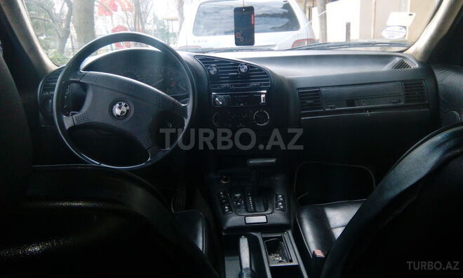 BMW 320 1992, 174,231 km - 3.2 l - Bakı