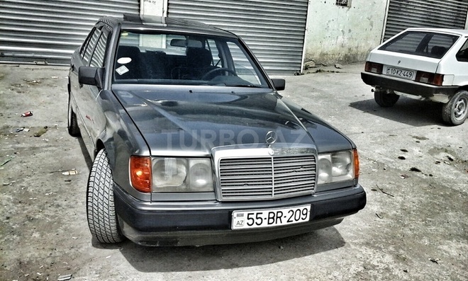 Mercedes E 200 1991, 350,000 km - 2.0 l - Şəki