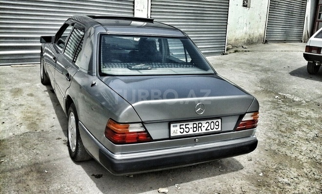 Mercedes E 200 1991, 350,000 km - 2.0 l - Şəki