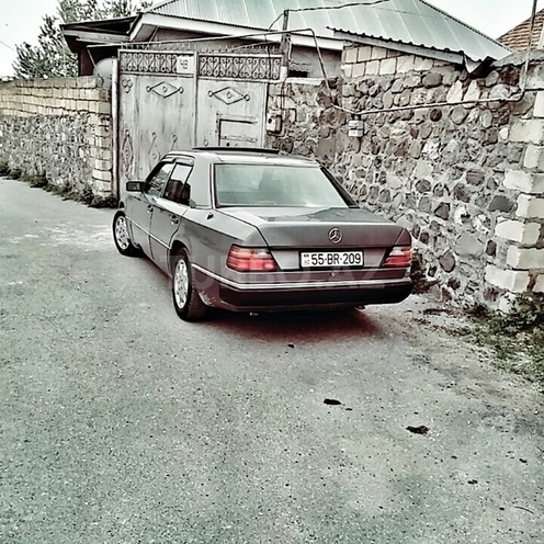 Mercedes E 200 1991, 350,000 km - 2.0 l - Şəki