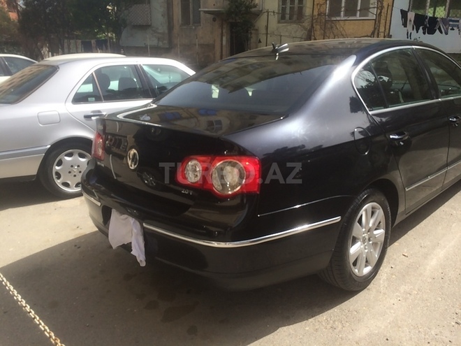 Volkswagen Passat 2005, 212,000 km - 2.0 l - Bakı
