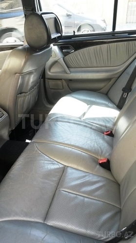 Mercedes E 230 1996, 260,000 km - 2.3 l - Bakı