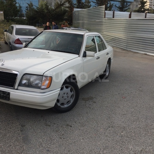 Mercedes E 200 1994, 2,222 km - 0.2 l - Bakı
