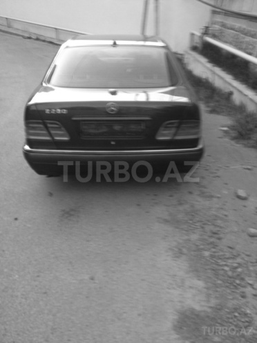 Mercedes E 240 1998, 228,000 km - 2.4 l - Bakı