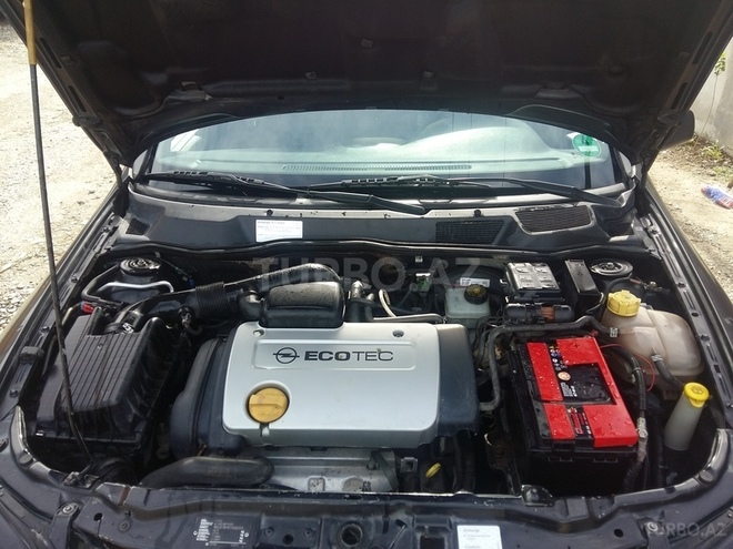 Opel Astra 2000, 200,000 km - 1.6 l - Qusar