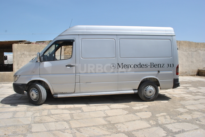 Mercedes Sprinter 208 2003, 30,000 km - 2.2 l - Zaqatala