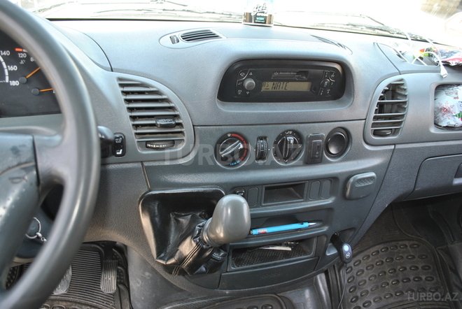 Mercedes Sprinter 208 2003, 30,000 km - 2.2 l - Zaqatala