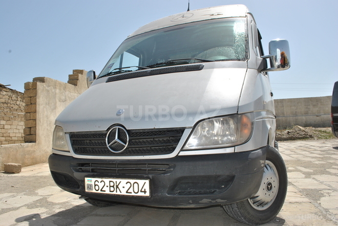 Mercedes Sprinter 208 2003, 30,000 km - 2.2 l - Zaqatala