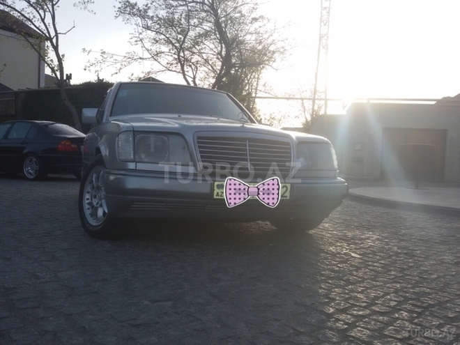 Mercedes E 220 1994, 386,060 km - 2.2 л - Bakı