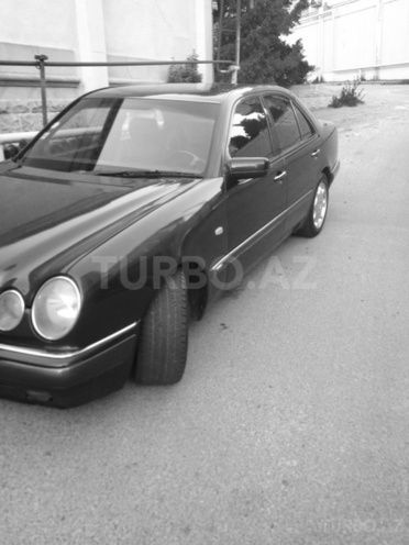 Mercedes E 240 1998, 257,000 km - 2.4 l - Bakı