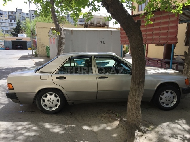 Mercedes 190 1990, 270,000 km - 1.8 l - Bakı