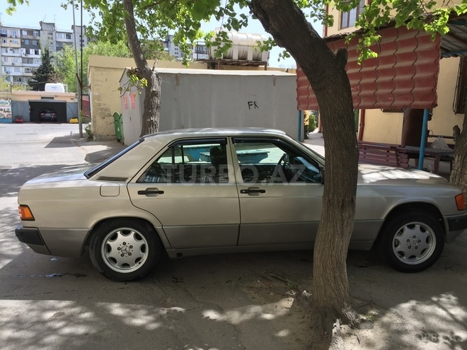 Mercedes 190 1990, 270,000 km - 1.8 l - Bakı
